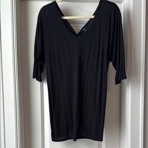 GAP Black V-Neck 3/4 Sleeve T-Shirt